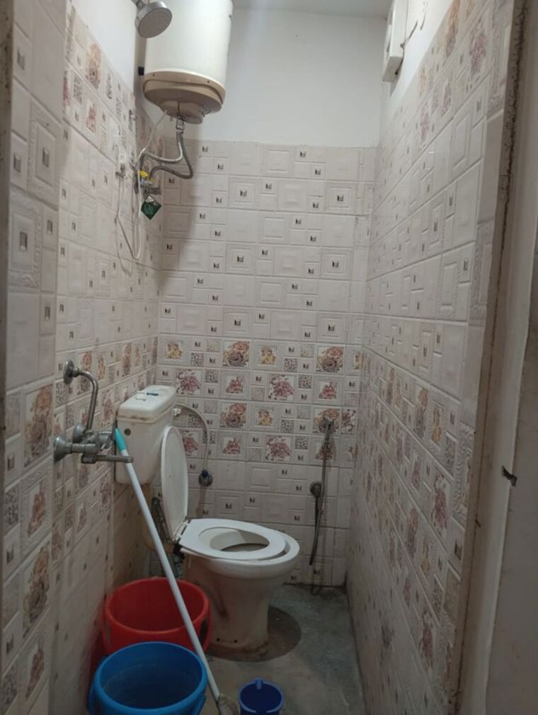 Bathroom, neb sarai 1 RK 350 Sq.Ft. Builder Floor In Neb Sarai Delhi 10592170