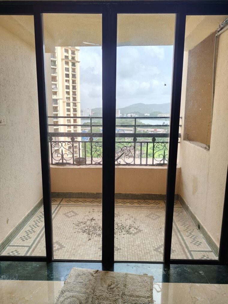 Balcony, hiranandani-gardens-lake-castle 3 Bedroom 2000 Sq.Ft. Apartment In Powai Mumbai 10592193