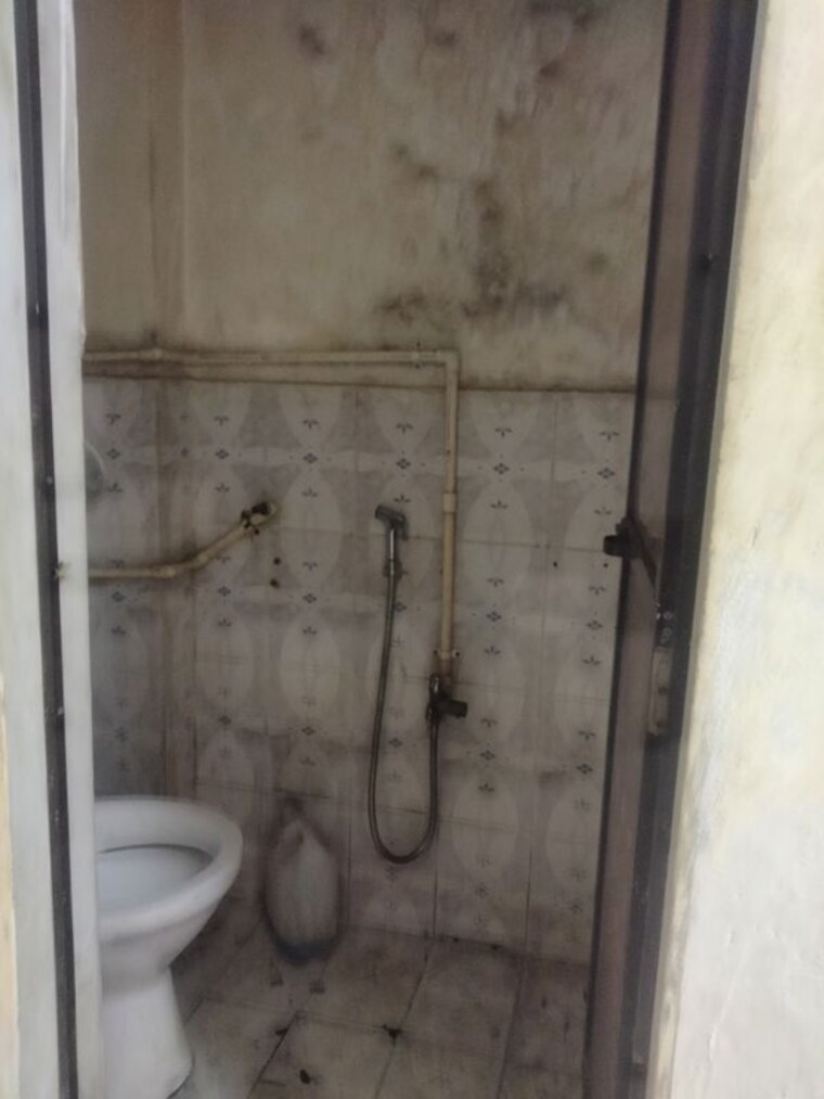 Bathroom, om-sai-suvidha-park Commercial Shop 300 Sq.Ft. In Mira Road Thane 10592184