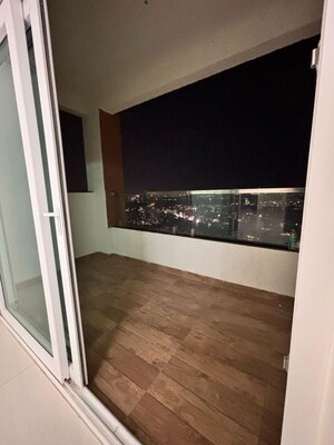 Room in 3 BHK Apartment at Honer Aquantis, Gopanpally – for Rent