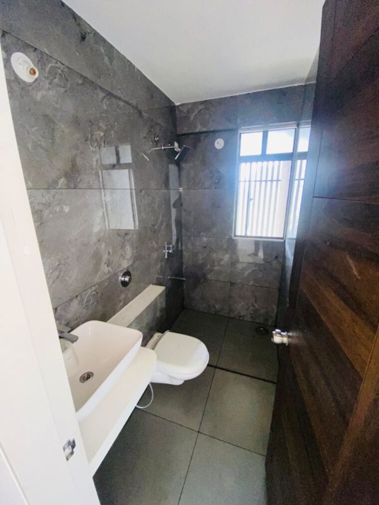 Bathroom, jn-adi-amma-insperia 3 Bedroom 1045 Sq.Ft. Apartment In Rahatani Pune 10592218