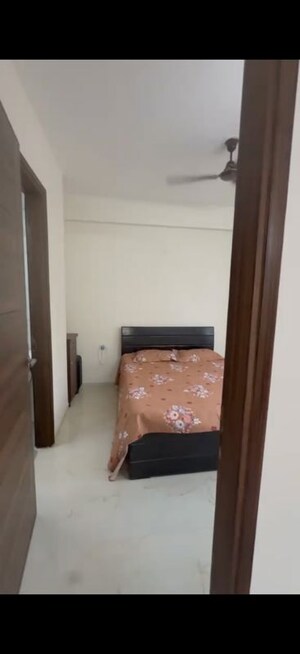 Furnished Amenities in 3.5 BHK Apartment at Smart World Gems, Sector 89 – for Rent