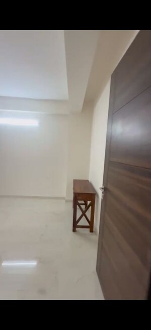 Room in 3.5 BHK Apartment at Smart World Gems, Sector 89 – for Rent