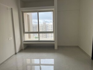 Room in 3 BHK Apartment at Nyati Era, Dhanori – for Rent