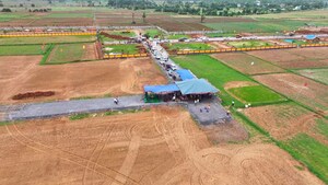   Plot at Kanuru – for Sale