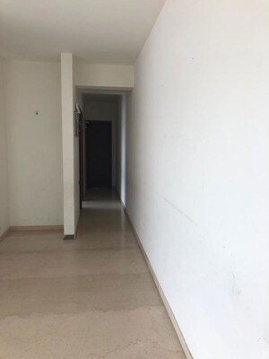 2.5 BHK Apartment For Rent in Omkar Signet, Malad East