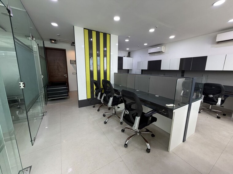 Team Area, netaji subhash place Commercial Office Space 1152 Sq.Ft. In Netaji Subhash Place Delhi 10592274