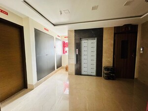 Room in 2 BHK Apartment at Satra One, Goregaon West – for Sale