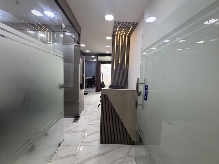 undefined, netaji subhash place Commercial Office Space 607 Sq.Ft. In Netaji Subhash Place Delhi 10592296