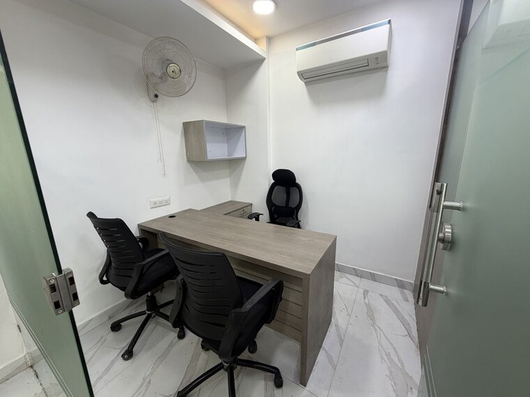 Team Area, netaji subhash place Commercial Office Space 607 Sq.Ft. In Netaji Subhash Place Delhi 10592296