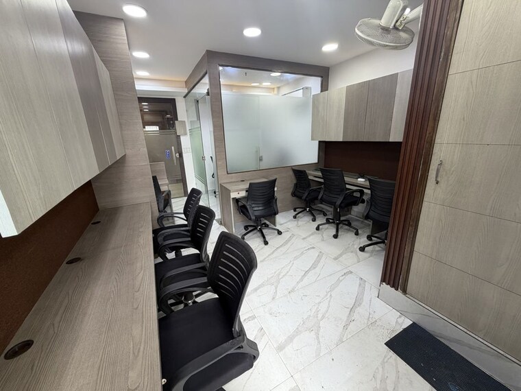 Team Area, netaji subhash place Commercial Office Space 607 Sq.Ft. In Netaji Subhash Place Delhi 10592296