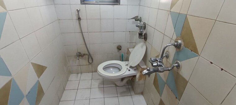Bathroom, suchidham-complex 2 Bedroom 800 Sq.Ft. Apartment In Goregaon East Mumbai 10592341