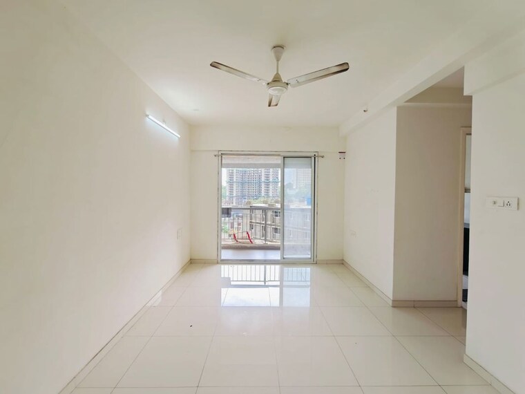 undefined, godrej-emerald 2 Bedroom 708 Sq.Ft. Apartment In Ghodbunder Road Thane 10592330