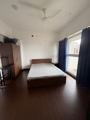 Room in 2.5 BHK Apartment at Lodha Belmondo, Gahunje – for Rent