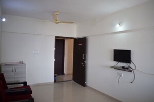 Room in 2 BHK Apartment at Jalan Aura County Pune, Wagholi – for Rent
