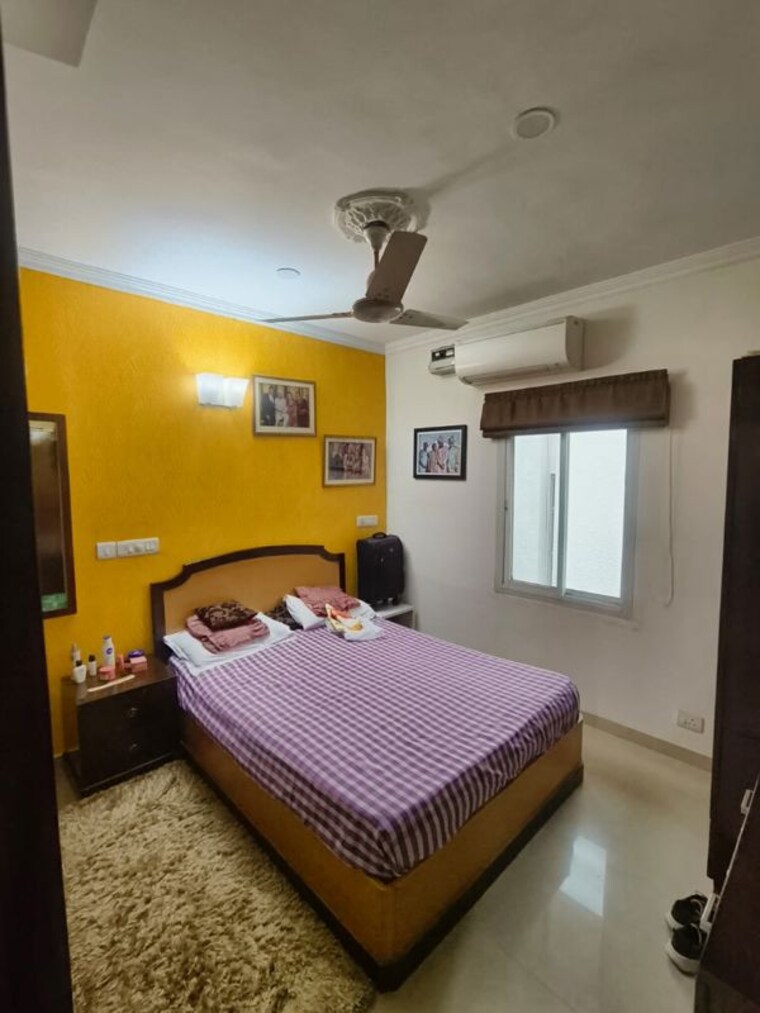Bedroom, safdarjung development area 2 Bedroom 1200 Sq.Ft. Builder Floor In Safdarjung Development Area Delhi 10592088