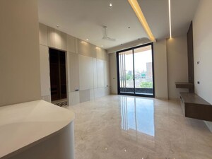 Room in 4 BHK Builder Floor at Nirvana Country – for Sale