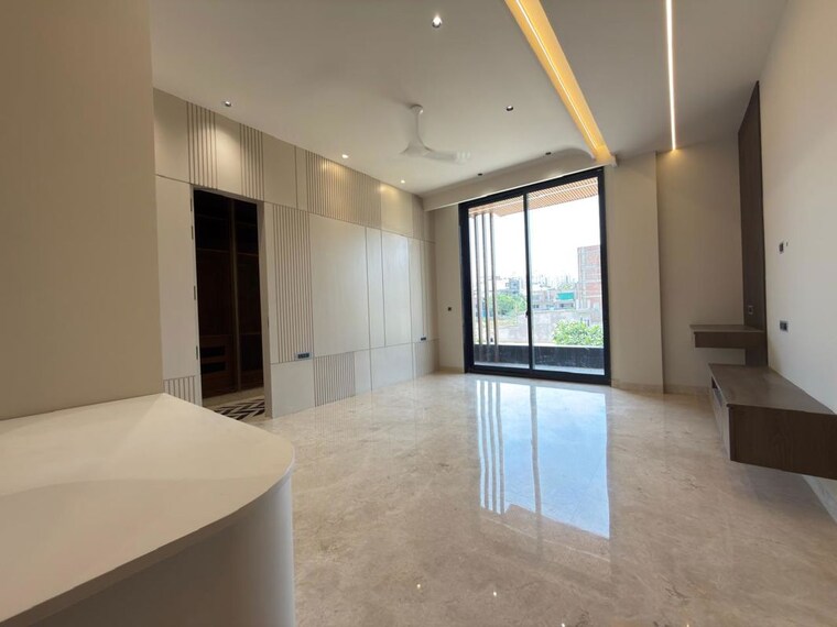 Room, nirvana country 4 Bedroom 267 Sq.Yd. Builder Floor In Nirvana Country Gurgaon 10592371