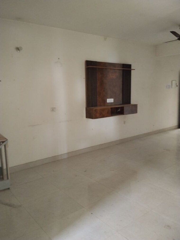 Room, signature-global-the-roselia 2 Bedroom 600 Sq.Ft. Apartment In Sector 95a Gurgaon 10592372