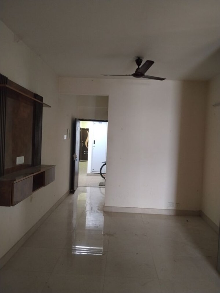 Room, signature-global-the-roselia 2 Bedroom 600 Sq.Ft. Apartment In Sector 95a Gurgaon 10592372