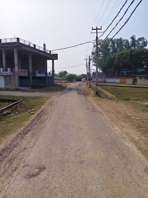  Plot – Exterior View View at Jankipuram Extension - for Sale