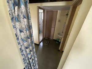  2 BHK Builder Floor at Miraj – for Rent
