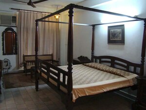 Bedroom in 5 BHK Villa at Sector 40 – for Sale