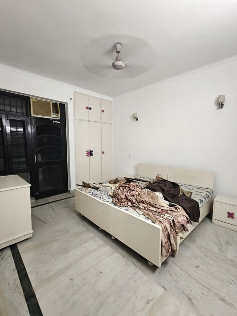 Bedroom, ansal-sushant-lok-i 3 Bedroom 300 Sq.Yd. Builder Floor In Sector 43 Gurgaon 10592399