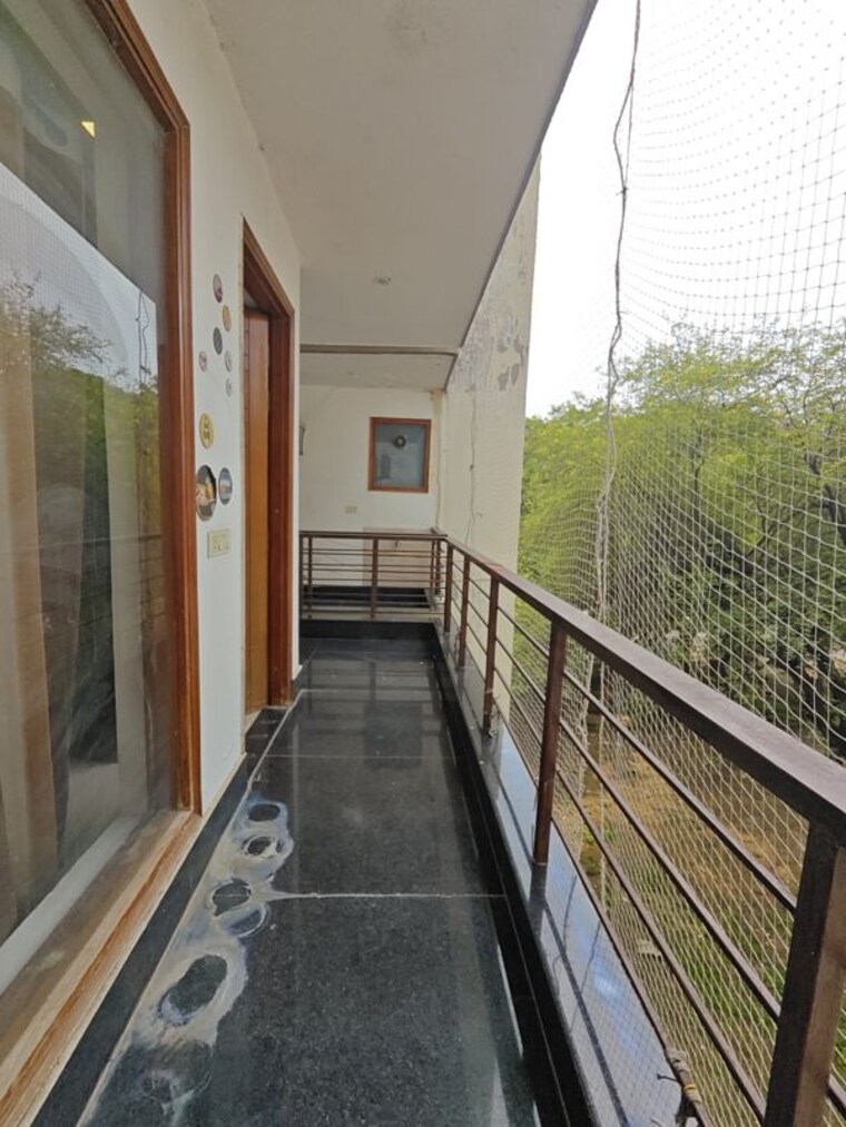 Balcony, ansal-sushant-lok-i 3 Bedroom 300 Sq.Yd. Builder Floor In Sector 43 Gurgaon 10592399
