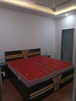 2 BHK + Prayer Room,Study Room 125 Sq.Yd. Builder Floor in Chittaranjan Park