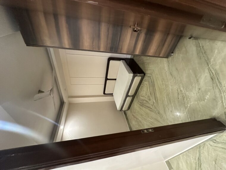 Room, jangpura 2.5 Bedroom 1000 Sq.Ft. Apartment In Jangpura Delhi 10592431