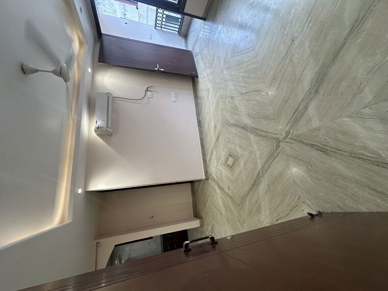 Bathroom, jangpura 2.5 Bedroom 1000 Sq.Ft. Apartment In Jangpura Delhi 10592431