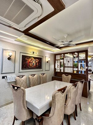 Team Area in 4 BHK Builder Floor at Adarsh Nagar – for Rent