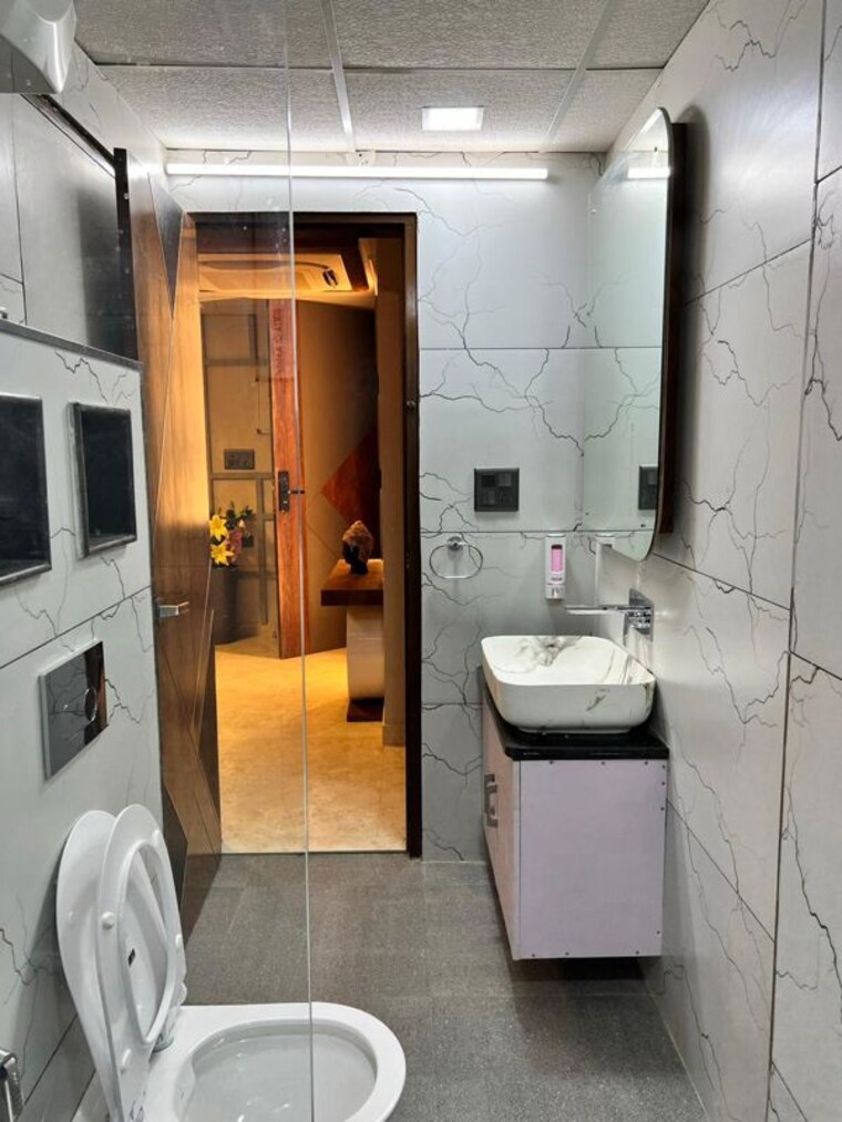 Bathroom, adarsh nagar 4 Bedroom 2000 Sq.Ft. Builder Floor In Adarsh Nagar Jaipur 10592433
