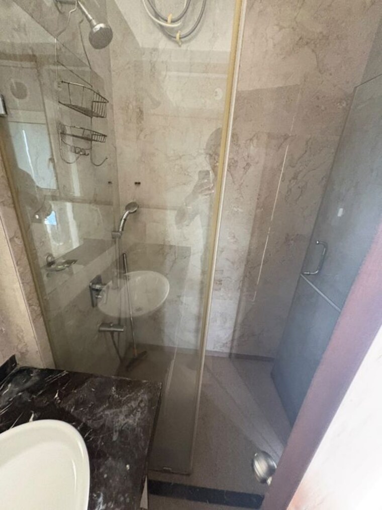 Bathroom, piramal-aranya-ahan 2 Bedroom 650 Sq.Ft. Apartment In Byculla Mumbai 10592479