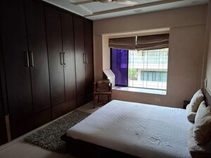 Bedroom in 2 BHK Apartment at Sanskruti Apartment Prabhadevi, Prabhadevi – for Rent