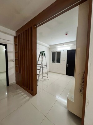 Room in 3 BHK Apartment at Aparna Zenon, Puppalaguda – for Rent