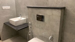 Furnished Amenities in 2.5 BHK Builder Floor at Smart World Orchard, Sector 61 – for Rent