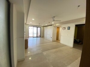 4 BHK Apartment For Rent in Lodha New Cuffe Parade, Wadala