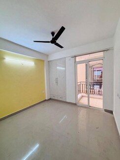 2.5 BHK + Study Room Apartment For Sale in Trident Embassy