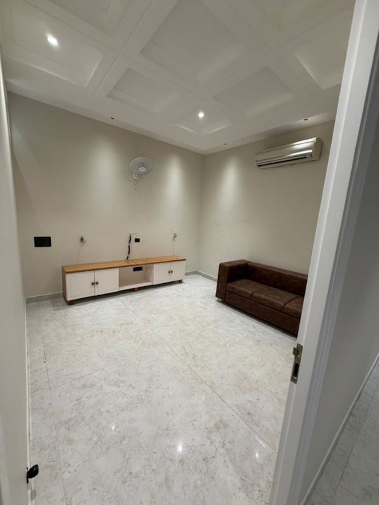 Room, sector 88 2.5 Bedroom 200 Sq.Yd. Builder Floor In Sector 88 Mohali 10592492