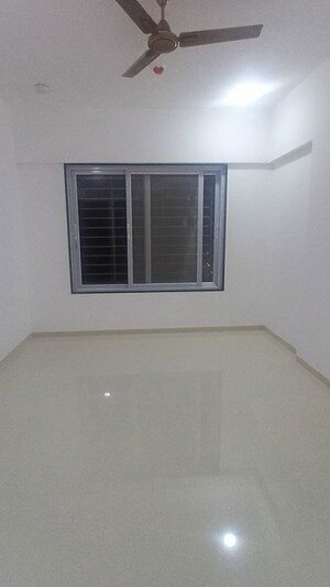 Room in 2 BHK Apartment at Mittal Petals, Wakad – for Rent
