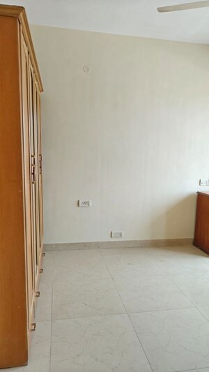 Room in 2 BHK Apartment at Goyal Lakshchandi Heights, Goregaon East – for Rent