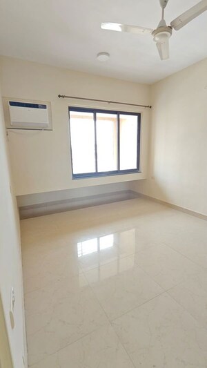 Room in 2 BHK Apartment at Goyal Lakshchandi Heights, Goregaon East – for Rent