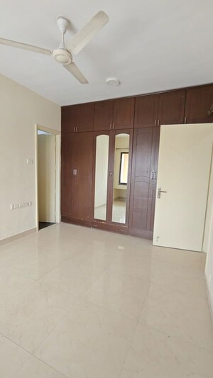 Room in 2 BHK Apartment at Goyal Lakshchandi Heights, Goregaon East – for Rent