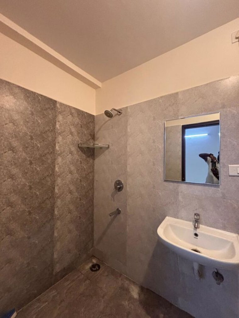 Bathroom, sudarshan-ruby 2 Bedroom 1000 Sq.Ft. Apartment In Indiranagar Bangalore 10592549