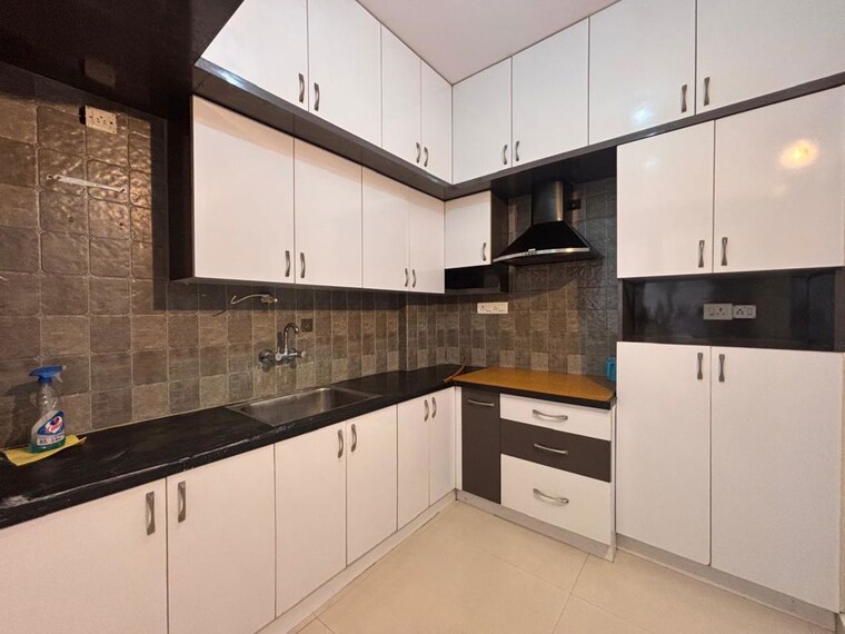 Kitchen, sudarshan-ruby 2 Bedroom 1000 Sq.Ft. Apartment In Indiranagar Bangalore 10592549