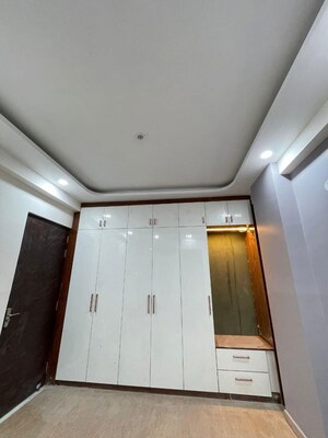 Furnished Amenities in 3 BHK Builder Floor at Kingson Green Villa Phase 2, Panchsheel Green – for Sale