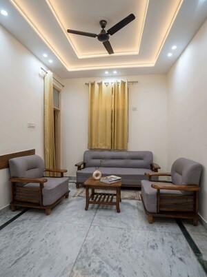 2 BHK Builder Floor For Sale in Rohini Sector 7