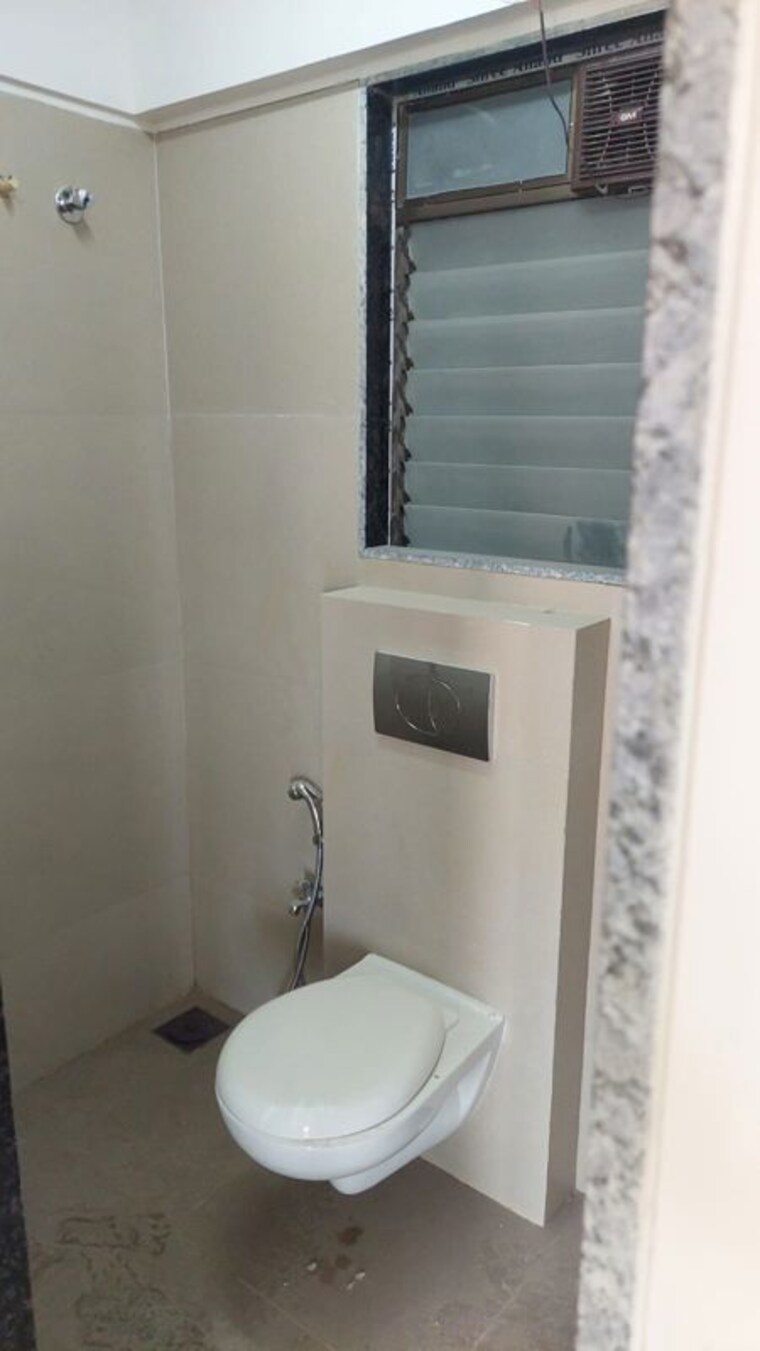 Bathroom, je-and-vee-om-trimurti 1 Bedroom 395 Sq.Ft. Apartment In Malad East Mumbai 10592563